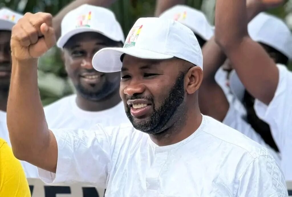 Affichage des effigies du général Doumbouya sur l’Axe : ‘’Une approche politiquement inopportune et inefficace’’, selon Ismaël Condé, soutien du CNRD