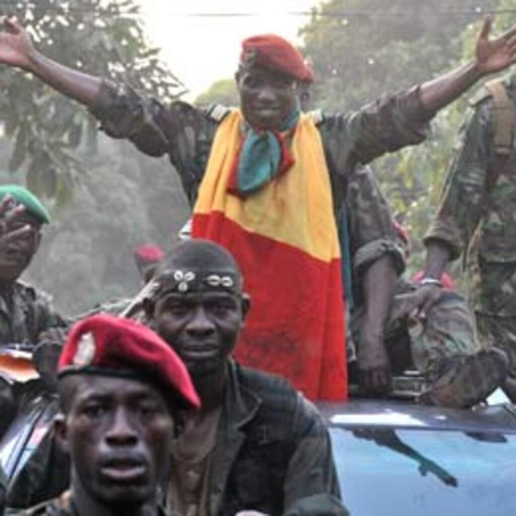 Libération de Dadis : une décision du gal. Doumbouya qui divise à Conakry (Micro-trottoir)  