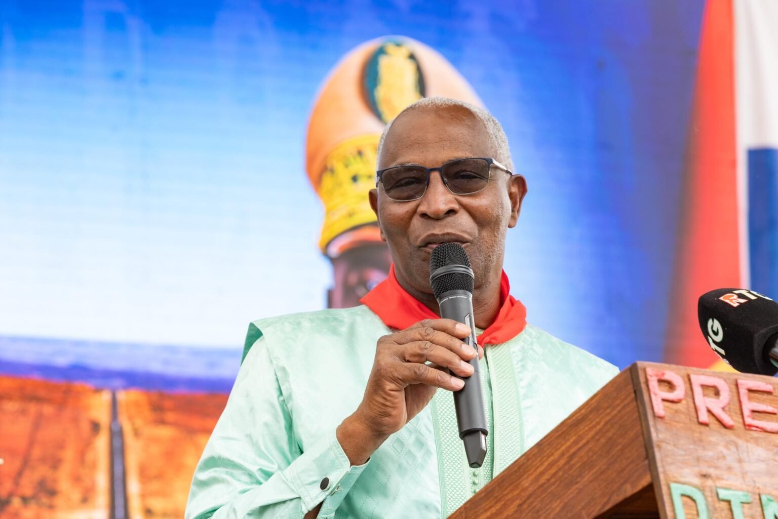 Bah Oury dans la cité d’Elhadj Oumar Tall : ‘’S’il y a des difficultés pour venir à Dinguiraye, ça ne fait pas l’honneur de la Guinée’’