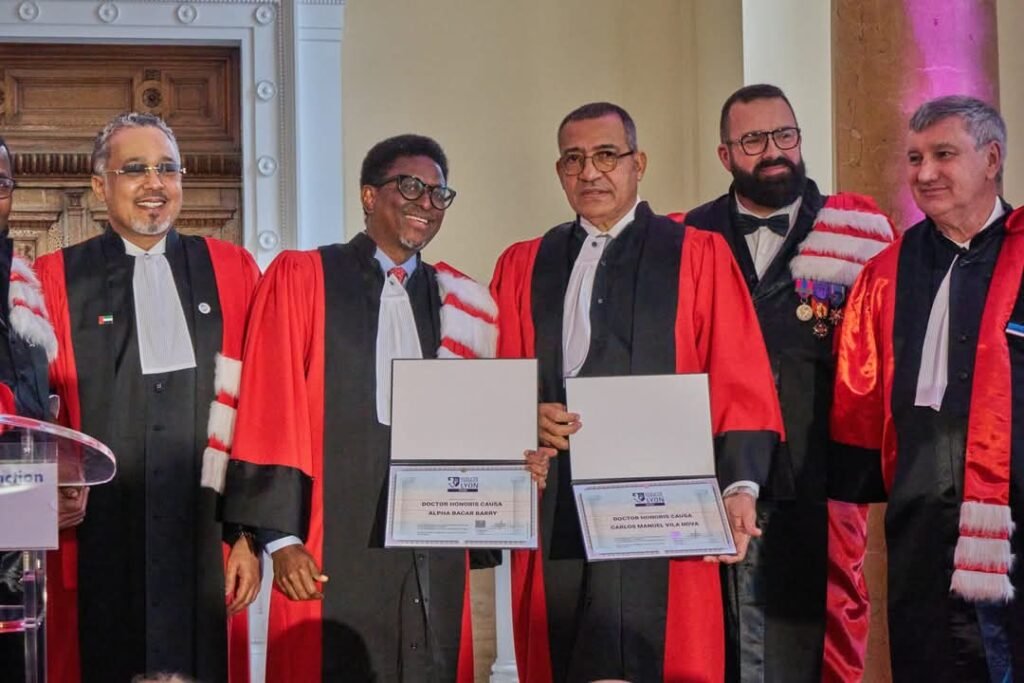 France : un Doctorat honoris causa décerné au ministre Alpha Bacar Barry