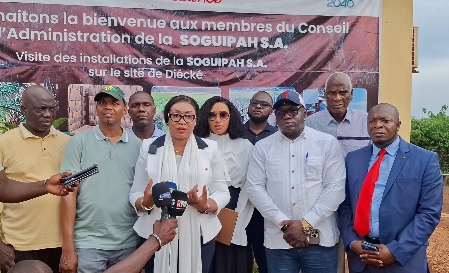 SOGUIPAH : Un vent d’espoir souffle après la visite du Conseil d’Administration à Diécké
