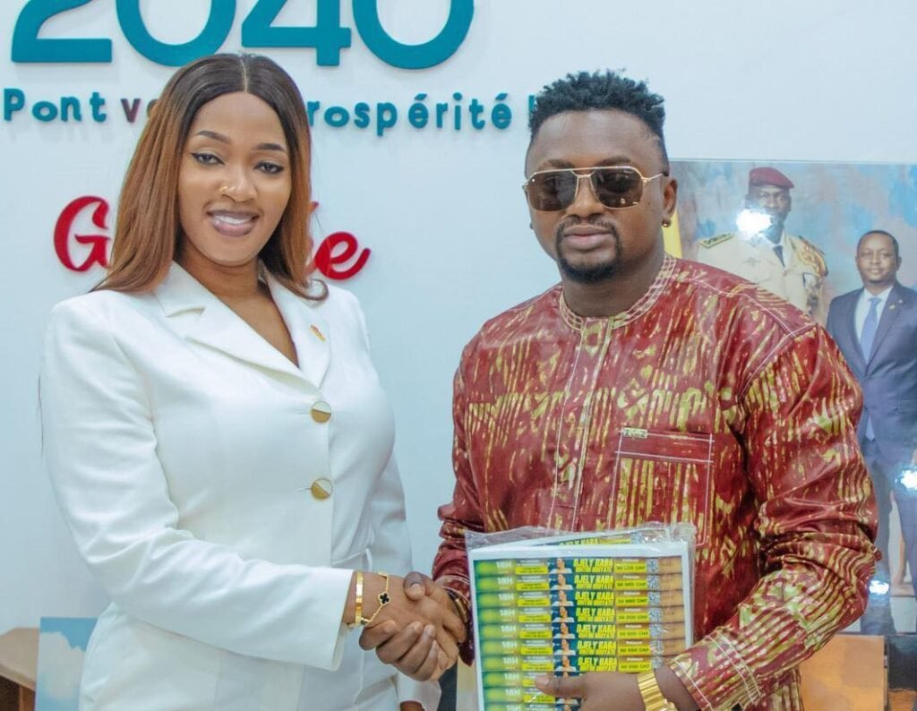 Azaya après sa réconciliation avec Djely Kaba Bintou : ‘’Chaque ménage traverse des difficultés et fait face à des épreuves’’