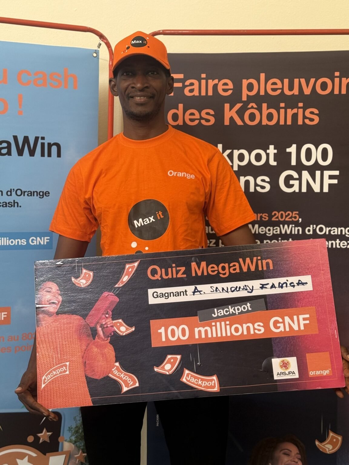 Remise du Jackpot de 100 millions GNF au grand gagnant du Quiz Megawin : La première édition du Quiz MegaWin a pris fin !