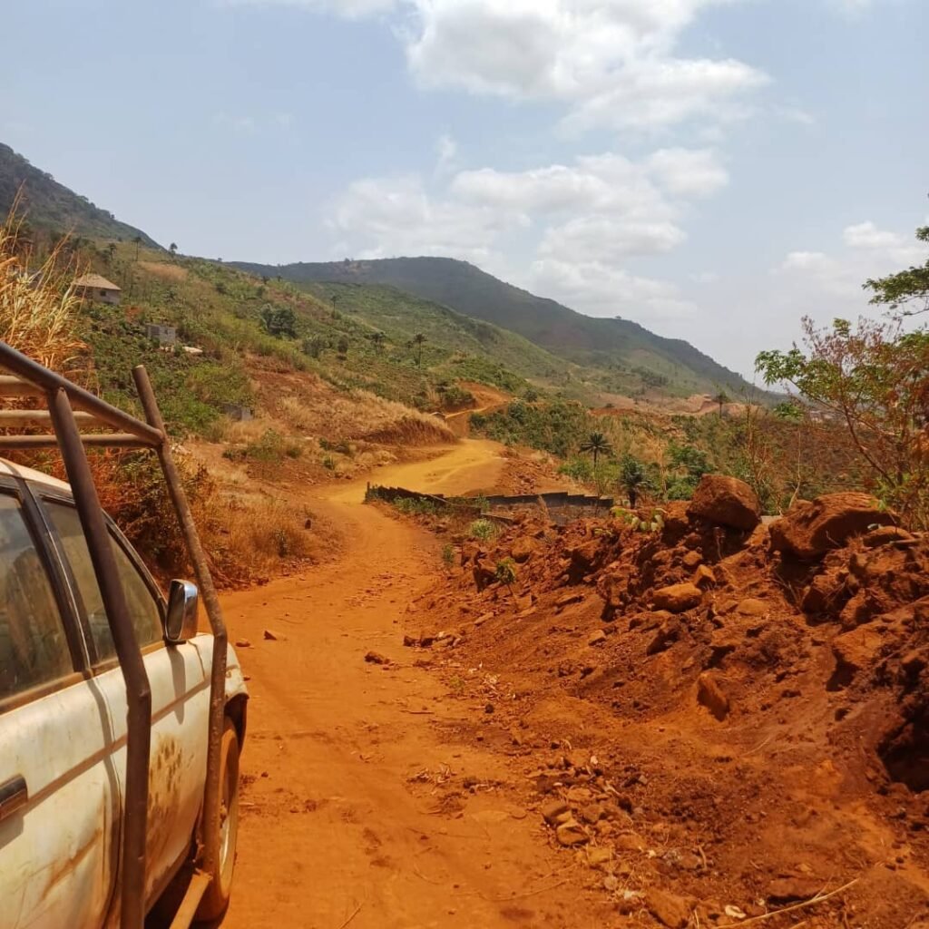 Construction de la route Kagbelen-Kouria : A quand la reprise des travaux ?