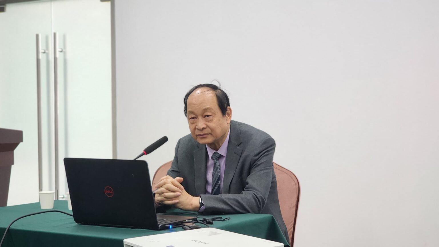 Démocratie en Afrique : Pr. Ding Yifan y voit des défis similaires, voire plus profonds qu’en Europe