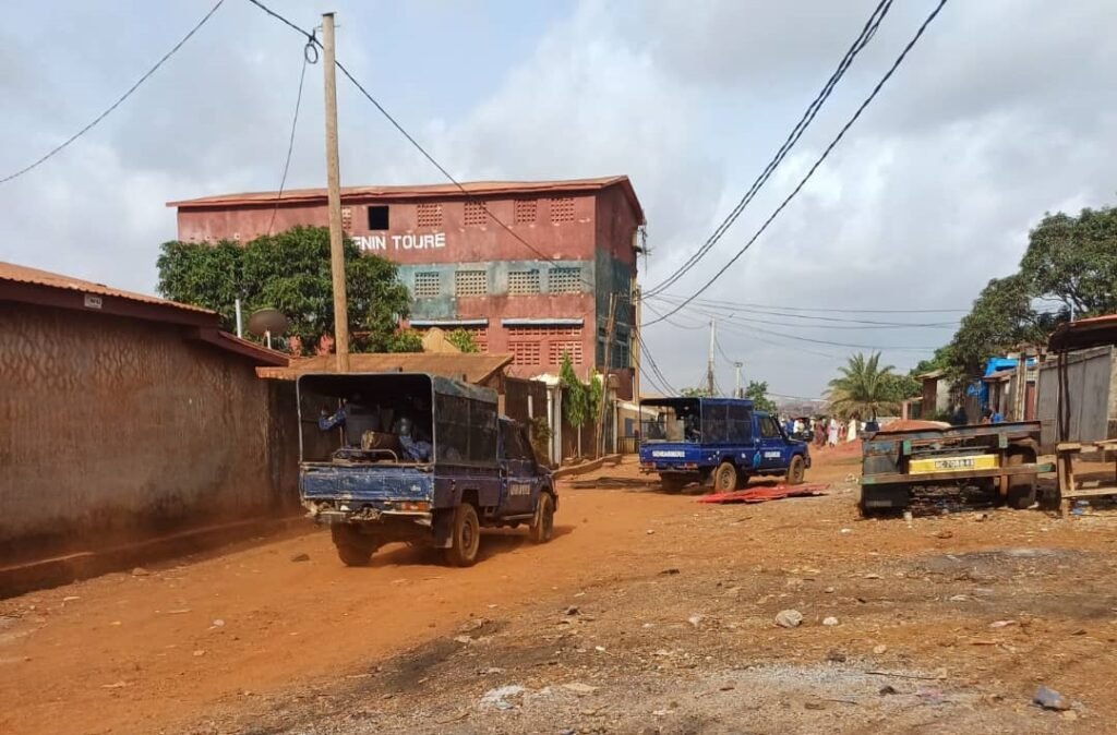 Tensions à Gomboyah : un particulier réclame la propriété d’une zone, des maisons menacées de destruction