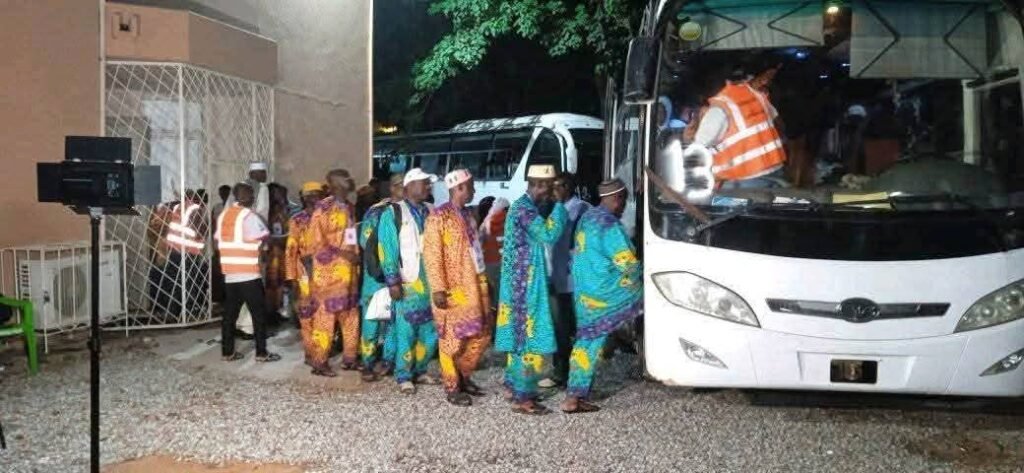 Hajj 2025 : Les premiers pèlerins guinéens en route vers la Mecque !