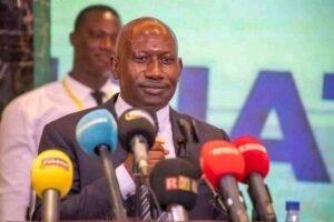 Makanera à propos du général Doumbouya : ‘’C’est un monsieur qui aime son pays et qui est prêt à se sacrifier pour que la Guinée vive mieux’’