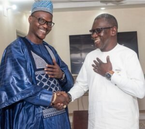 Ahmed Kanté, entre hommage et transmission : une rencontre vibrante avec la légende Bourama Soumano à Bamako