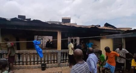 Incendie à Bambéto Magasin : une maison de cinq chambres et son contenu partis en fumée