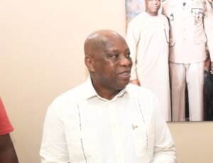 Après son indépendance, la Guinée est restée debout face à la France : ‘’un peuple déterminé ne s’agenouille pas’’, selon le ministre Morissanda