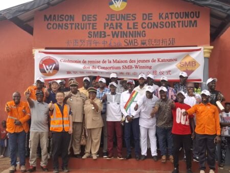 Développement communautaire: le Consortium SMB-Winning dote Katoumou d’une maison des jeunes moderne
