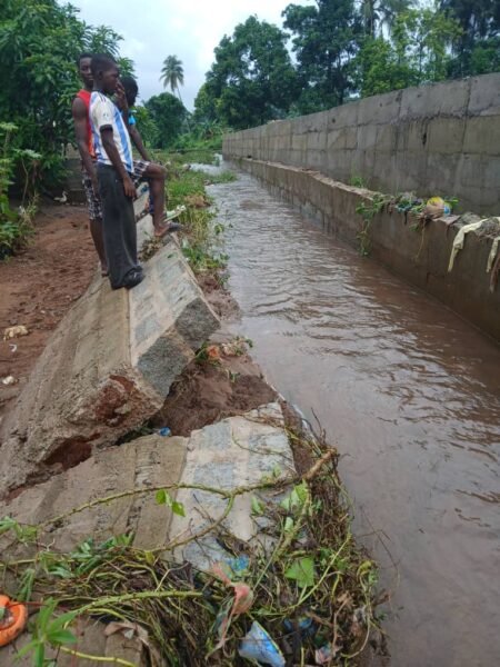 Dubréka : une inondation cause d’importants dégâts matériels à Tanènè