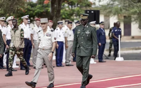 L’armée française quitte le Sénégal, fin de sa présence permanente en Afrique de l’Ouest et centrale