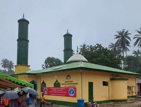 Kolaboui/Boké : le Consortium SMB-Winning offre une mosquée à la communauté de Tabaya
