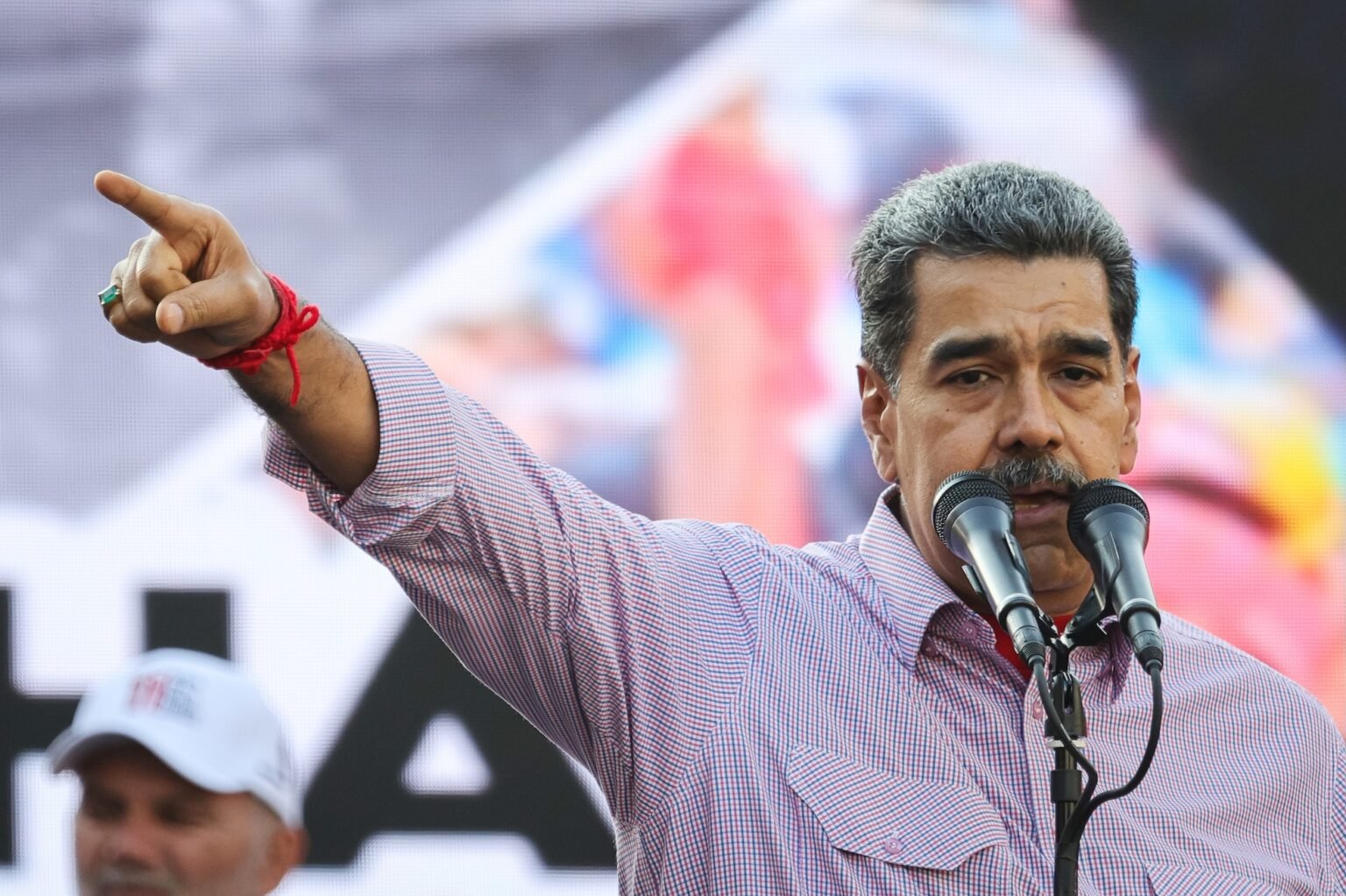 Washington promet une prime de 50 millions de dollars pour l’arrestation du président vénézuélien Maduro
