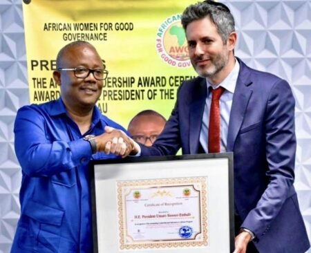 États-Unis : le président Embaló honoré à New York par un prix de leadership africain