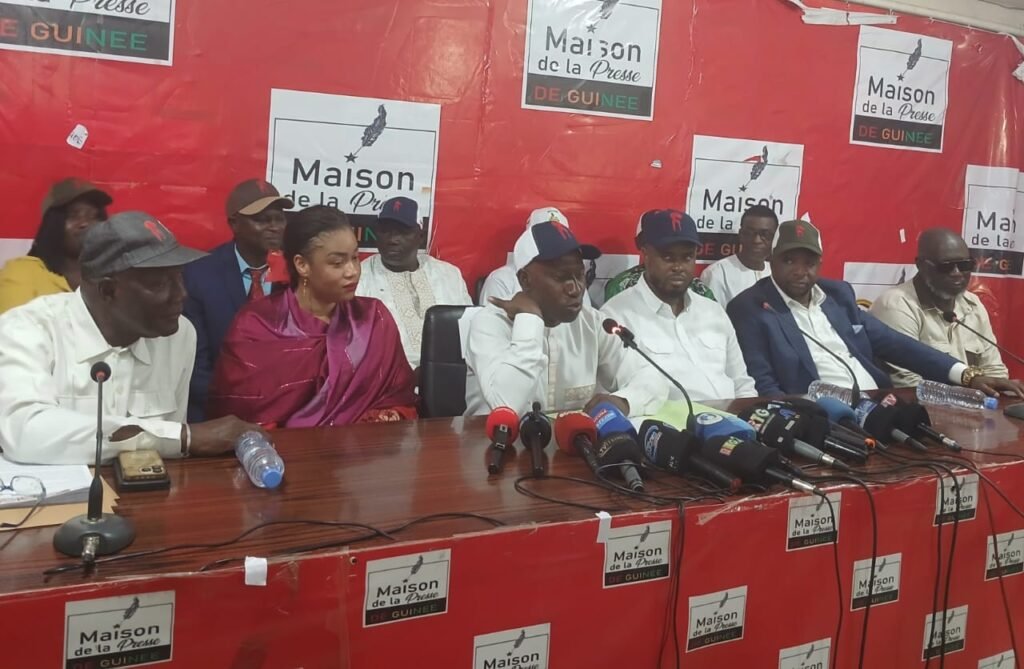 Makanera demande au général Doumbouya de se porter candidat à l’élection présidentielle : ‘’Ne nous abandonnez pas maintenant’’