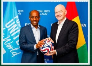 Sport : le président de la FéGuiFoot et son adjoint font leur entrée dans les commissions de la FIFA