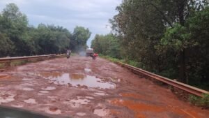 Transport terrestre: dans un piteux état, l’axe Boffa-Kolaboui devient un enfer pour les usagers