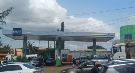 Conakry : stations-service à sec, la pénurie de carburant s’installe