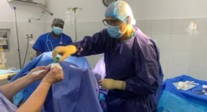 Hôpital Sino-guinéen : pose réussie d’un sphincter artificiel sur un patient, une première en Guinée